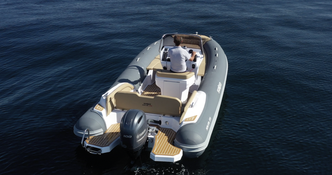 /home/semirij/www/wp-content/uploads/2026/01/Bateau-pneumatique-SALPA-6.5m-1.png