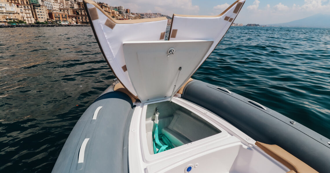 /home/semirij/www/wp-content/uploads/2026/01/soleil-18-a-bordo-46.jpg
